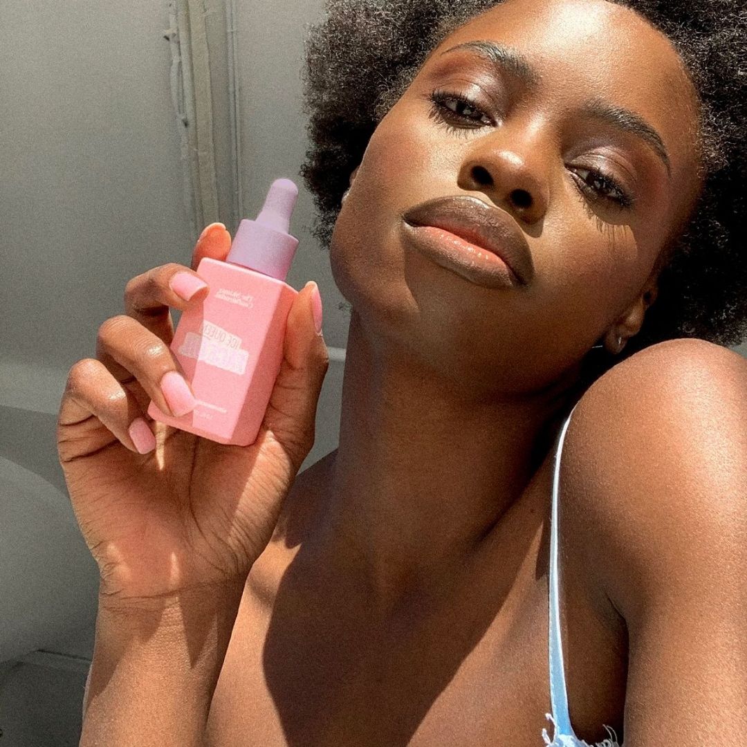 Should You Apply Face Oil Before Or After Moisturizer?